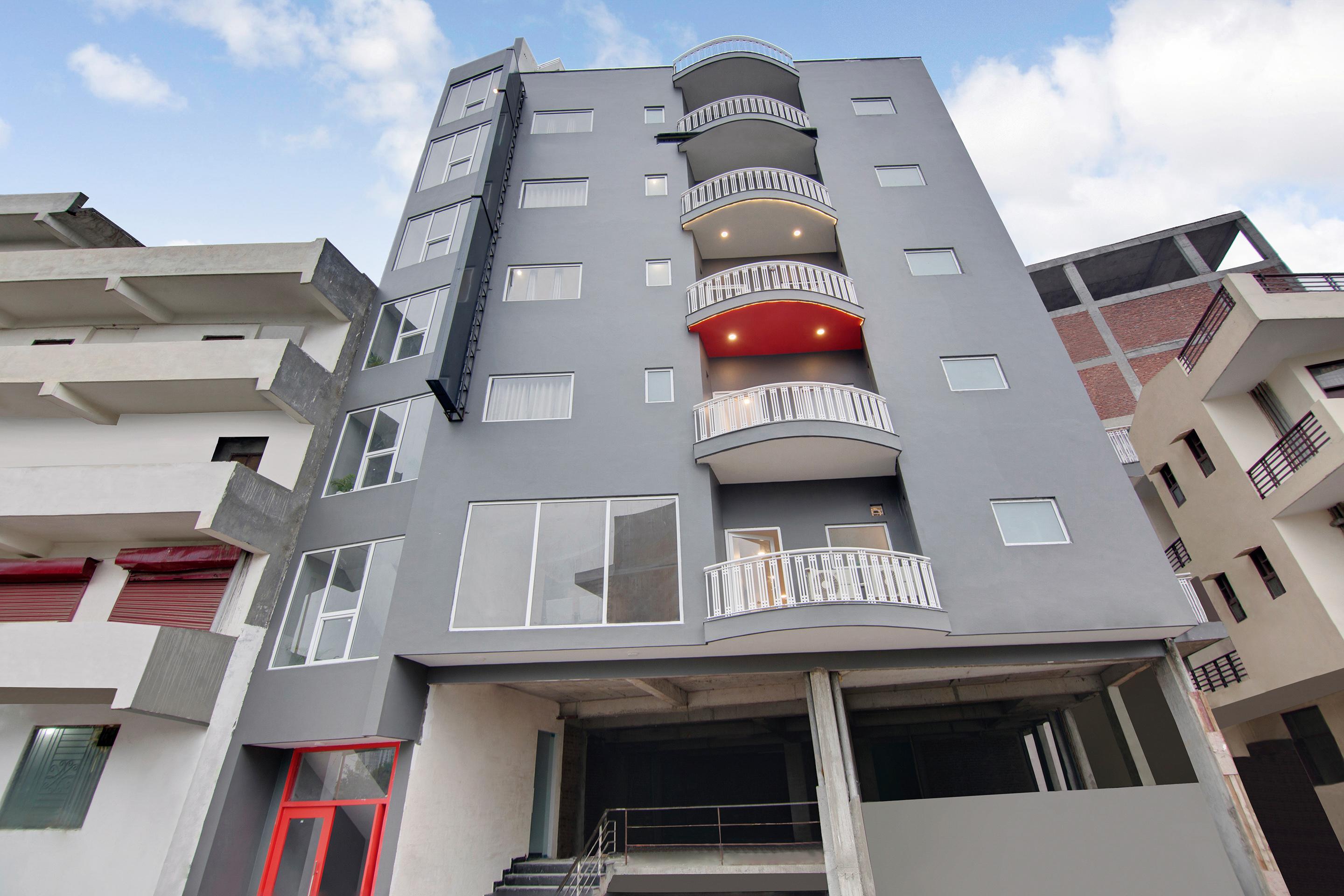 Townhouse Sector 49 Near Logix City Centre ノイダ エクステリア 写真