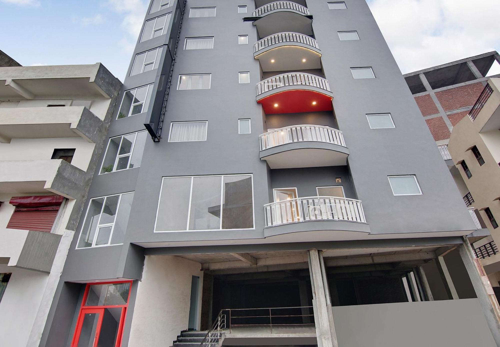 Townhouse Sector 49 Near Logix City Centre ノイダ エクステリア 写真